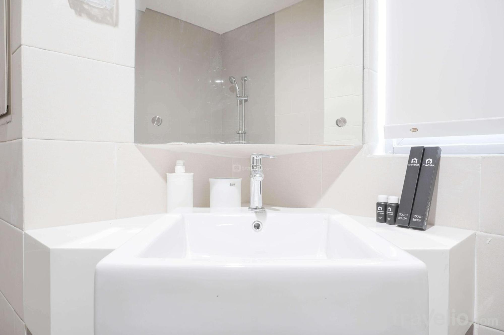 Pangsapuri And Comfort 2br At Pejaten Park By Travelio