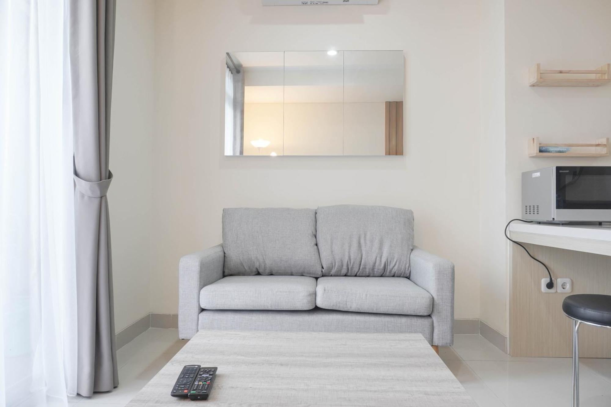 Pangsapuri And Comfort 2br At Pejaten Park By Travelio